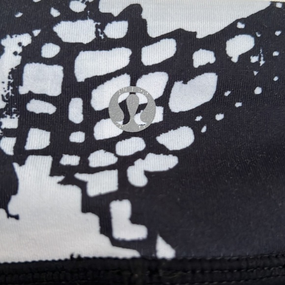 Lululemon cropped leggings - Picture 2 of 5